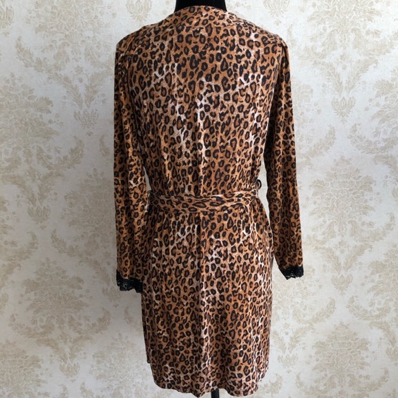 La Vie en Rose leopard print robe - Picture 4 of 10